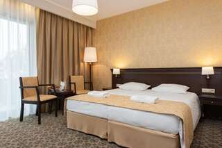 Отель Hotel Lambert Medical Spa Устроне-Морске Двухместный номер «Комфорт» с 1 кроватью или 2 отдельными кроватями-5